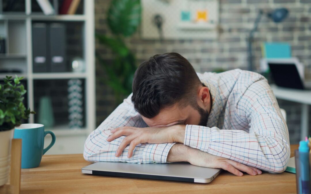Burnout: What it is, Signs, Symptoms, and How to Beat it